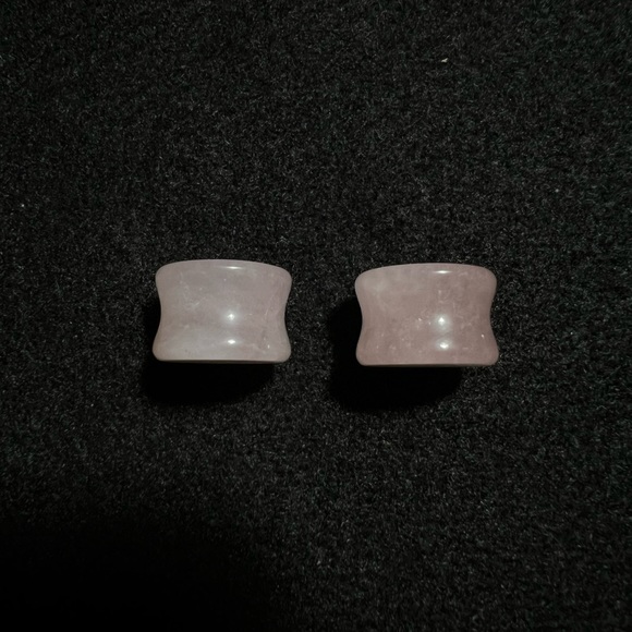 16mm (5/8) Stone Saddle Plugs - Picture 6 of 9